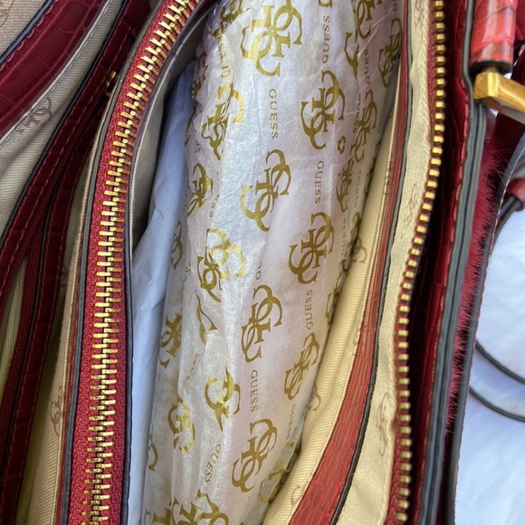 New GUESS Katye Luxe Satchel - Picture 5 of 5